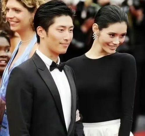 大瓜爆料窦骁视频大全最新,大瓜爆料背后的精彩瞬间  第1张